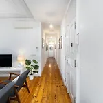 Whome Classic Beauty & Modern Retreat In Rato