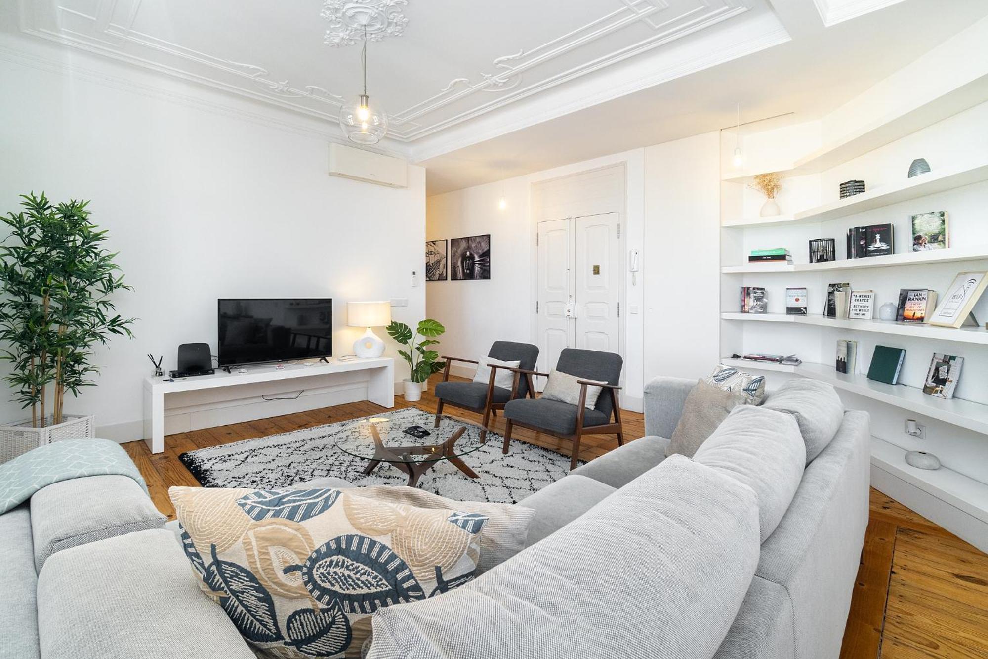 Whome Classic Beauty & Modern Retreat In Rato * Lissabon